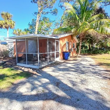 Starfish - Spacious By River 1.3 Mi To Beach 1 Bd 1 Bth Kit